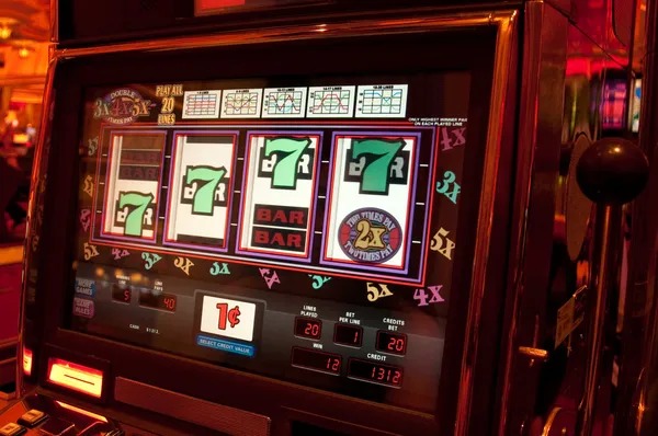 geode Macau Pools prediction entry screen and live draw sequence